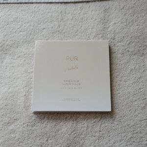 PÜR XO Nabela Embrace Your Face Eye & Cheek Palette